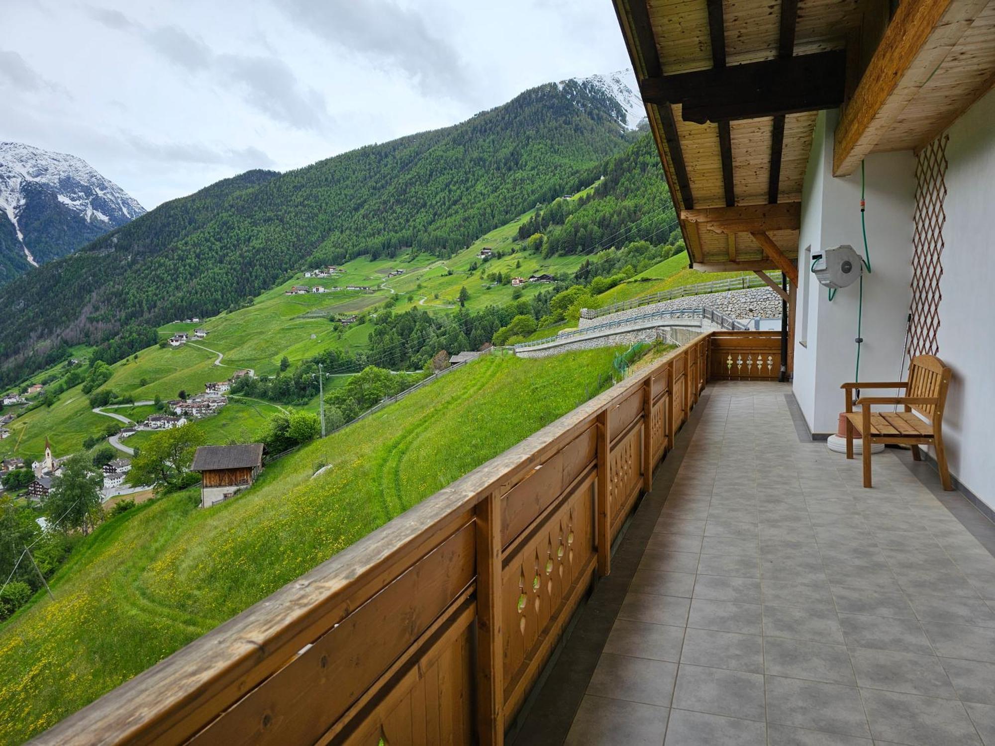 Alpenblick Lodge Tscholl Мартелло Экстерьер фото