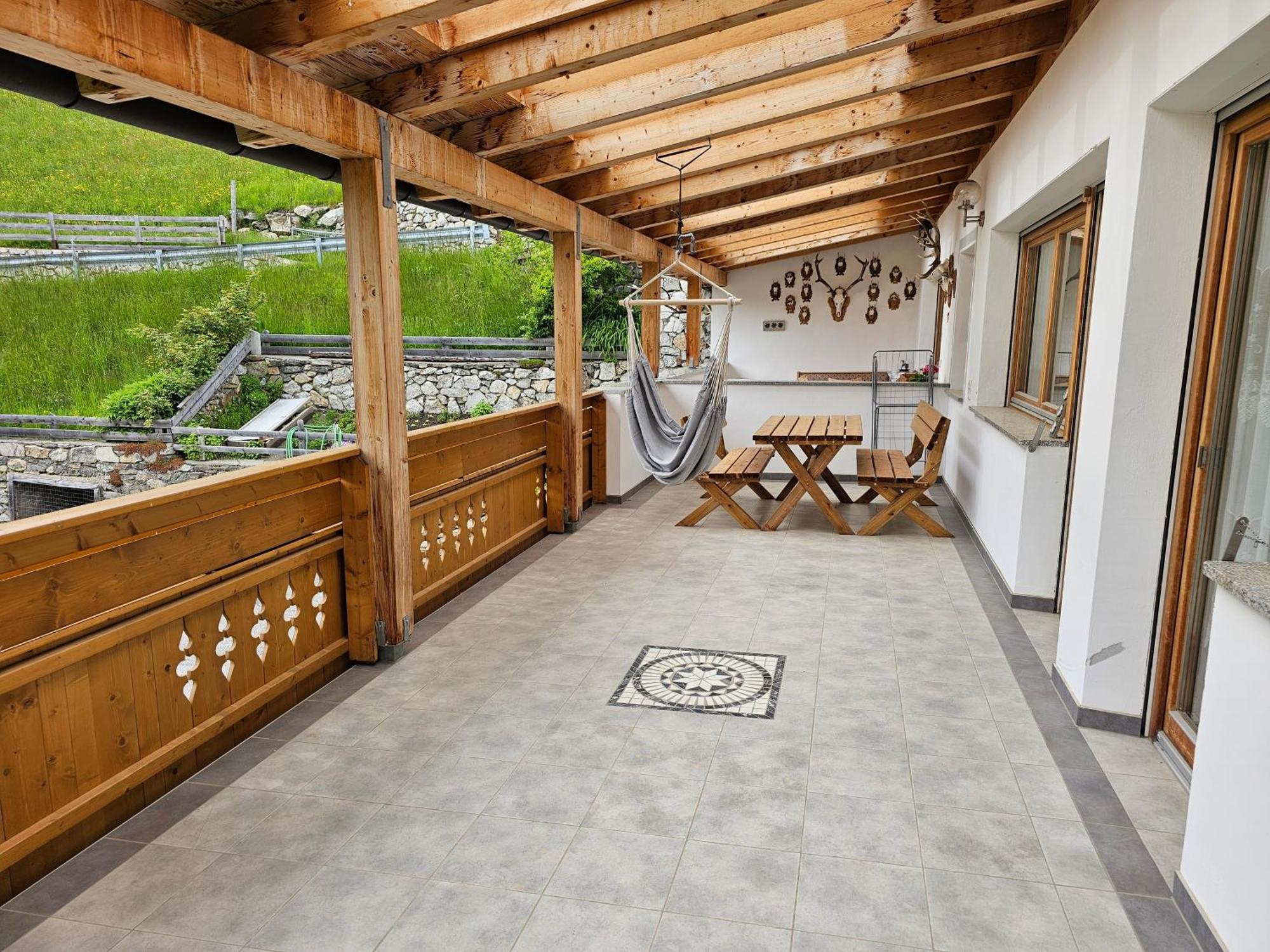 Alpenblick Lodge Tscholl Мартелло Экстерьер фото