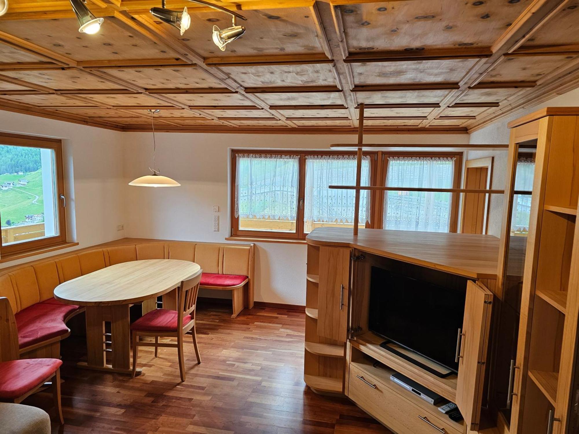 Alpenblick Lodge Tscholl Мартелло Экстерьер фото