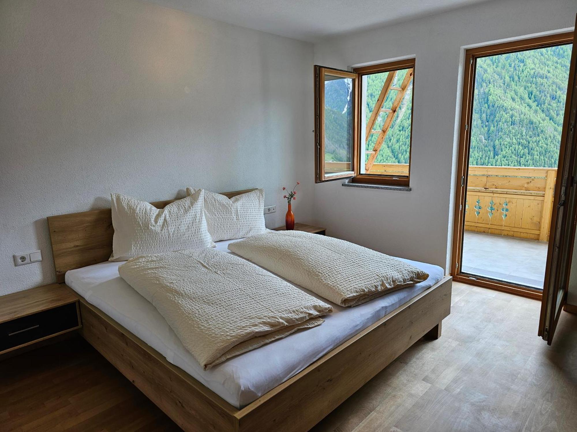 Alpenblick Lodge Tscholl Мартелло Экстерьер фото